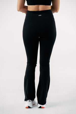 Luxe Aura Flared Leggings